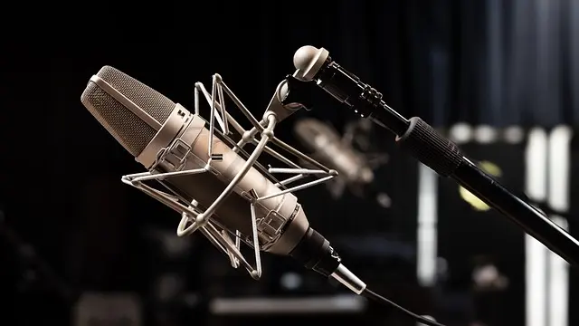 5 Essential Steps to Building Your Music Career Successfully