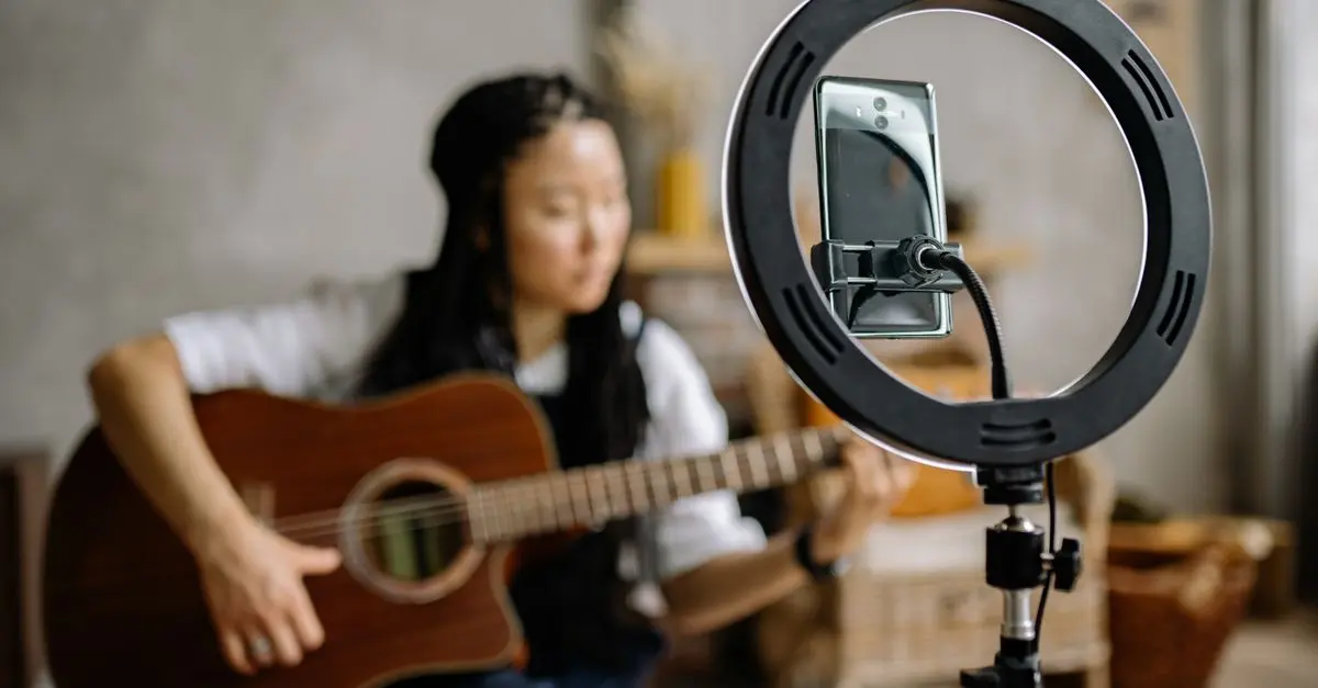 How to Effectively Promote Your Music in Today’s Digital Age