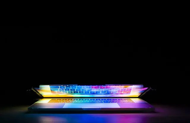 How to Build a Strong Online Presence as a Music Artist