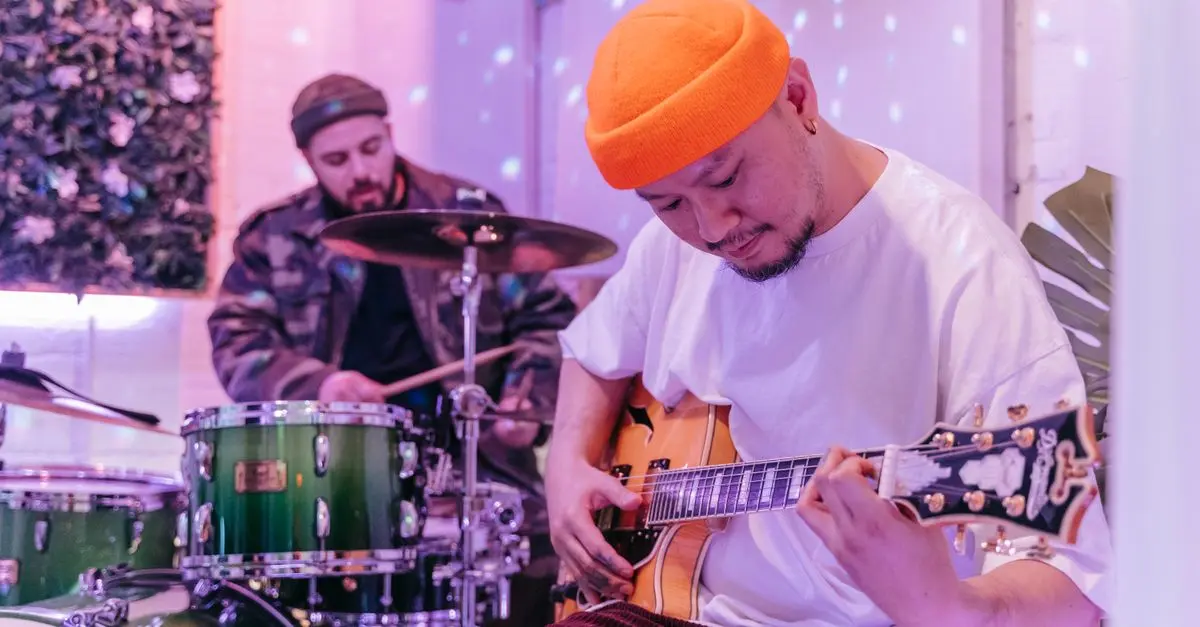 How to Collaborate Successfully with Other Musicians