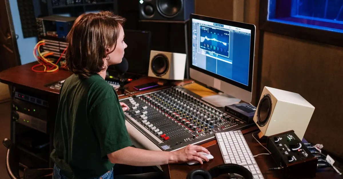 10 Essential Techniques for Emerging Music Producers
