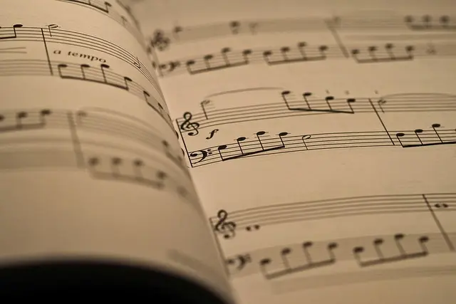 10 Essential Tips for Breaking Into the Music Industry